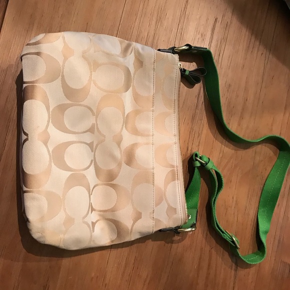 Authentic Coach - Picture 3 of 6